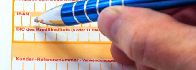 Familienrecht / Eherecht; Überweisung Ehegattenkonto